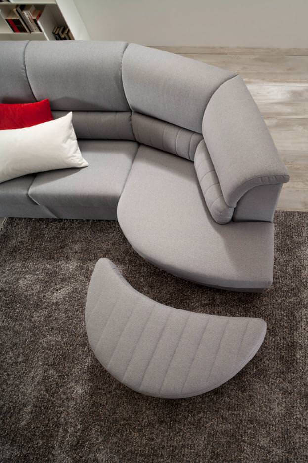 a kanapéhoz téglatest alakú puff is kapható, mely egy fotelhoz is remek választás