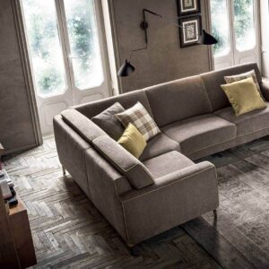 A Newman kanapé az elegáns Paul kanapé trendi változata.