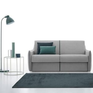 Az Amadeus ággyá nyitható kanapé, amely a Felis gyártó terméke szövettel kárpitozott és a képeken látható modellekhez hasonlóan, bármilyen nappalit elegánsan berendez.