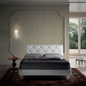 Mivel az elegáns és kifinomult Novel klasszikus ágy időtlen dizájnnal rendelkezik, könnyű szerelembe esni vele.