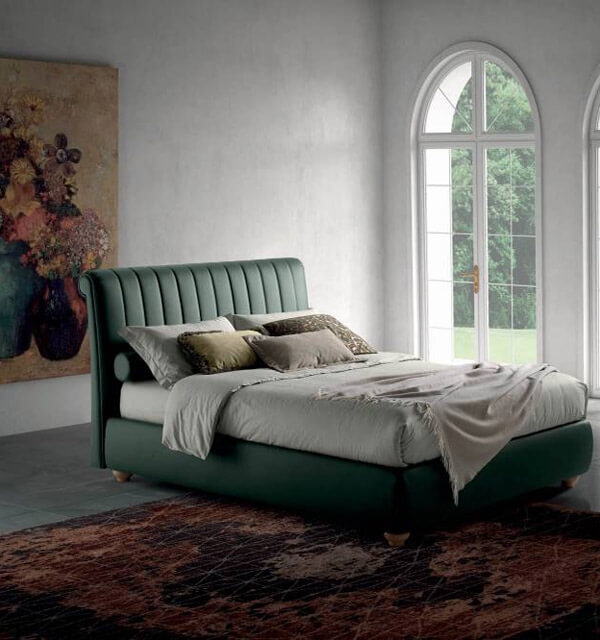 A Novel klasszikus ágy elhozza a hálószobába az időtlen klasszikus stílust, ami regényes álmokkal jár.