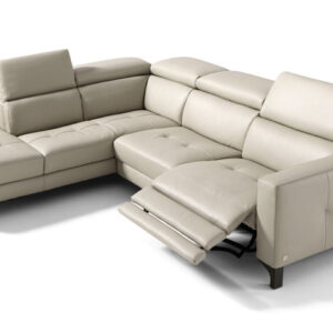 A letisztult, minimalista formák kedvelőit biztosan elbűvöli majd a képeken látható Matt relax kanapé