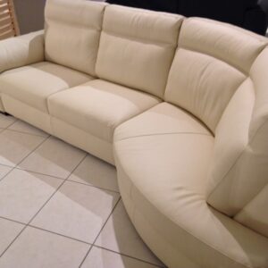Ivonne relax kanapé. Íves elemekkel is rendelhető ez a modern olasz relax funkciós ülőgarnitúra.