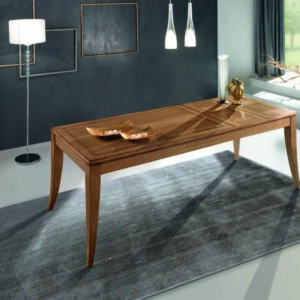 Ön is szeretne egy klasszikus stílusú fa asztal tulajdonosa lenni