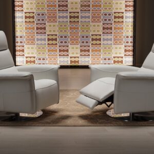 A Kelly relax fotel ötvözi a klasszikus megjelenést és az innovatív funkciókat.