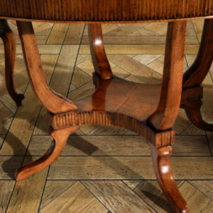 Kerek fa asztal négy lábbal - Monte Grappa Mobili