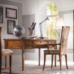 Az íróasztal H6112 tulipánfából készült irodai berendezés, egyedi és minőségi darab, amely az antik stílusirányzatot követi.