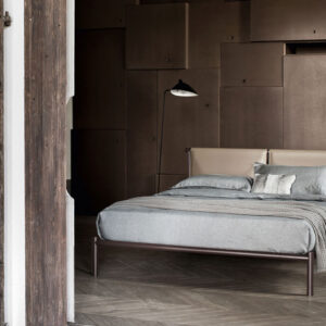 Gordon Guillaumire híres dizájner a Jetty ágyat a modern és a minimalista divat jegyében tervezte meg.