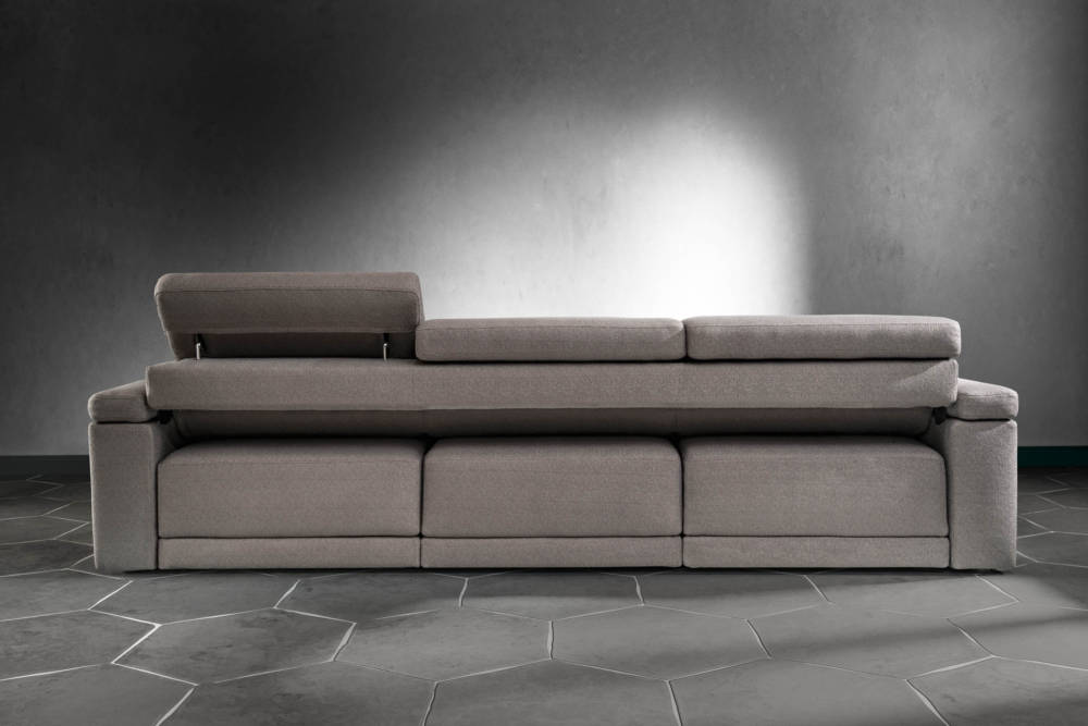 A Comfort kitolható kanapé maximálisan támogatja egy fárasztó nap utáni, otthoni pihenést.