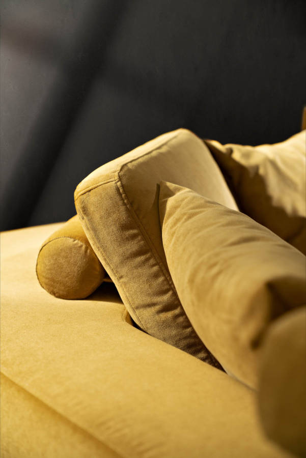 Comfort kitolható kanapé sárga színben háttámla és párnák