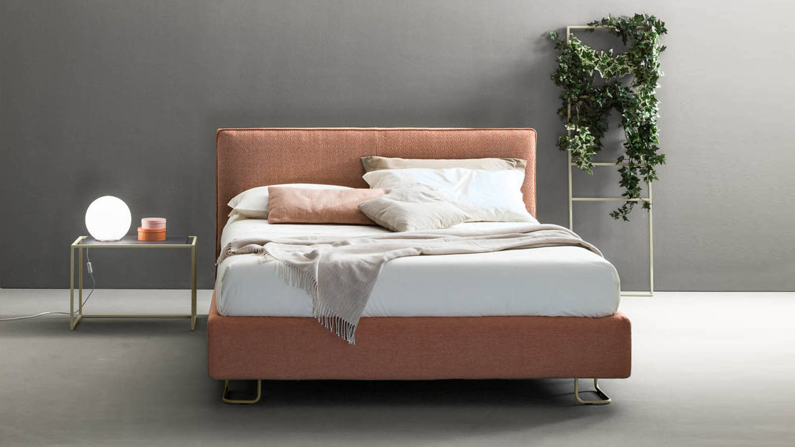 Match Bedroom Space programhoz tartozó ágymodell színes