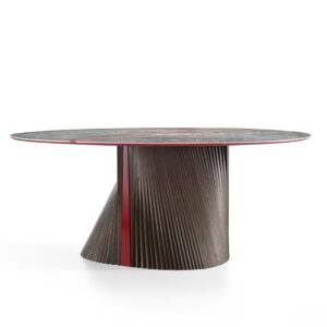 A Clover asztal az alaphoz leginkább passzoló, kör alakú lapot kapott, melynek szélén és átmérőjén is megjelenik az előbb említett színes betét.