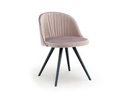 A Rose szék a finom elegancia és a kényelem szem előtt tartásával született meg.