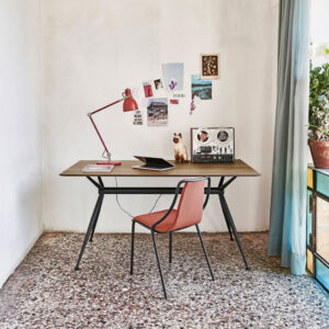 Brioso asztal otthoni irodában a home officet is támogatja